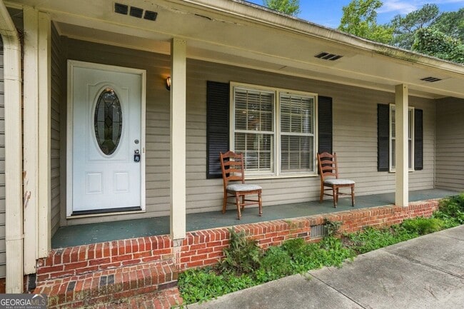 4548 Shallowford Rd