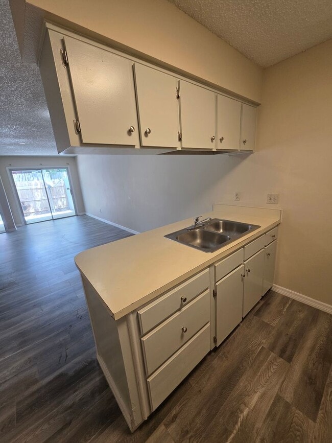 SE 30th Pl 5370 - 5370 SE 30th P