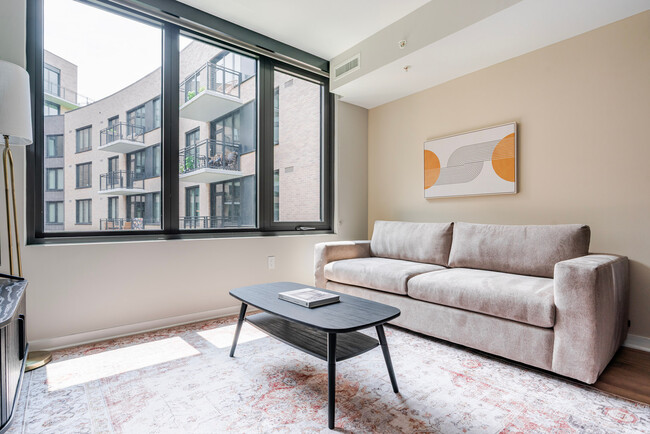 Building Photo - 3275 Washington Blvd Rental