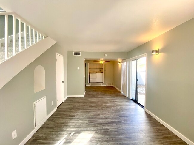 337 S Railroad Ave