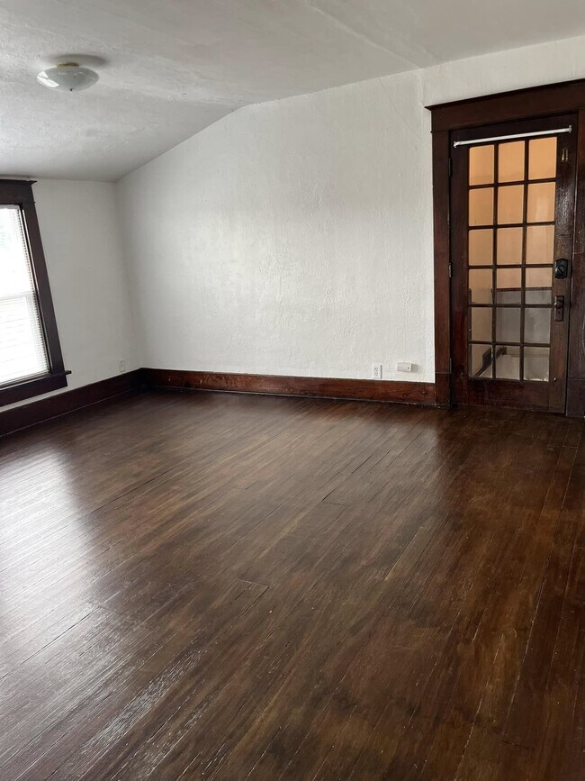 Photo - 107 N 8th St Unit 2