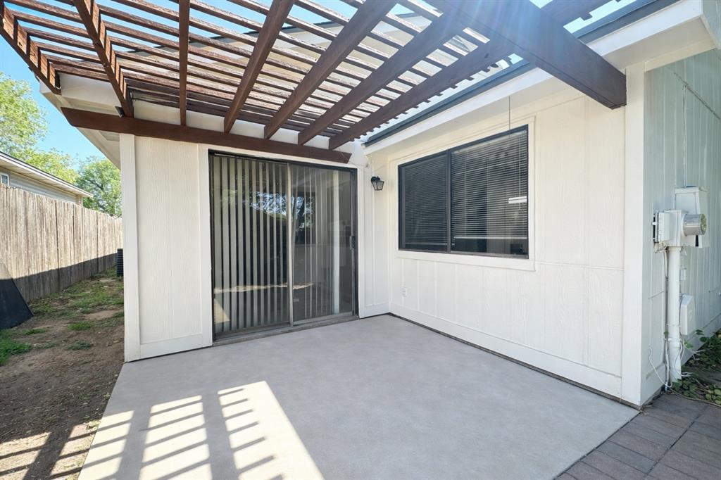 Photo - 12300 Emery Oaks Rd