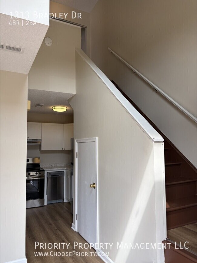 Photo - 1313 Bradley Dr