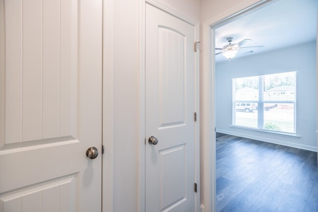 Photo - 7172 Paisley Cir