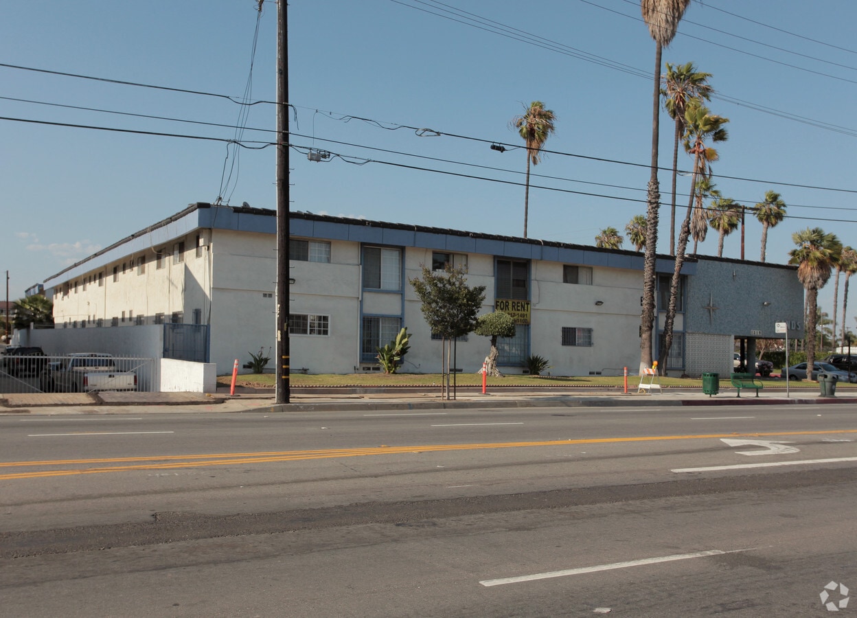 Sands - Sands Apartments