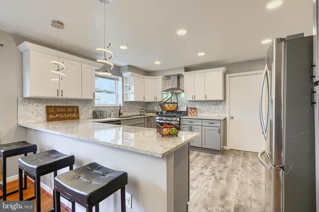 Photo - 3645 Glengyle Ave Unit 3F