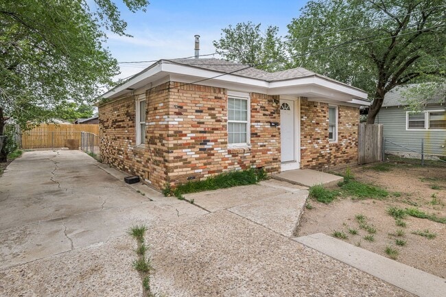 Photo - 819 N Apache St Unit 819 N Apache #B