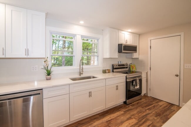 Photo - 11 Chatham St