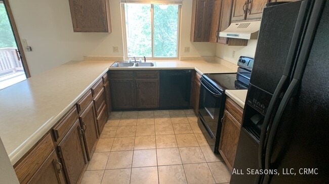 Photo - 850 Quail Lake Cir