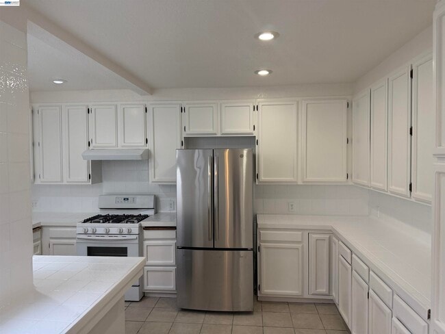 Photo - 175 W Moltke St