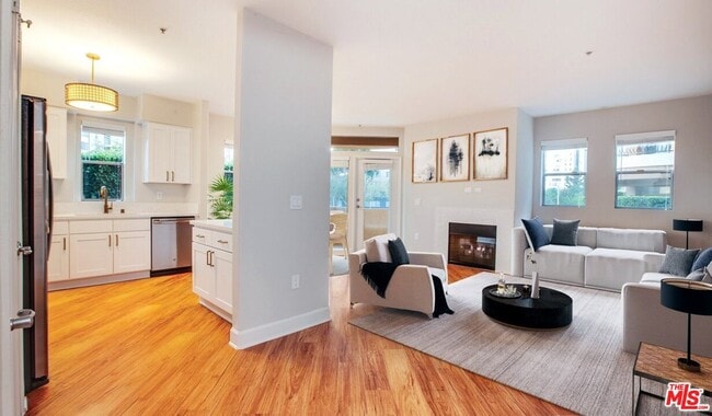 Photo - 340 Hauser Blvd Unit 4-338