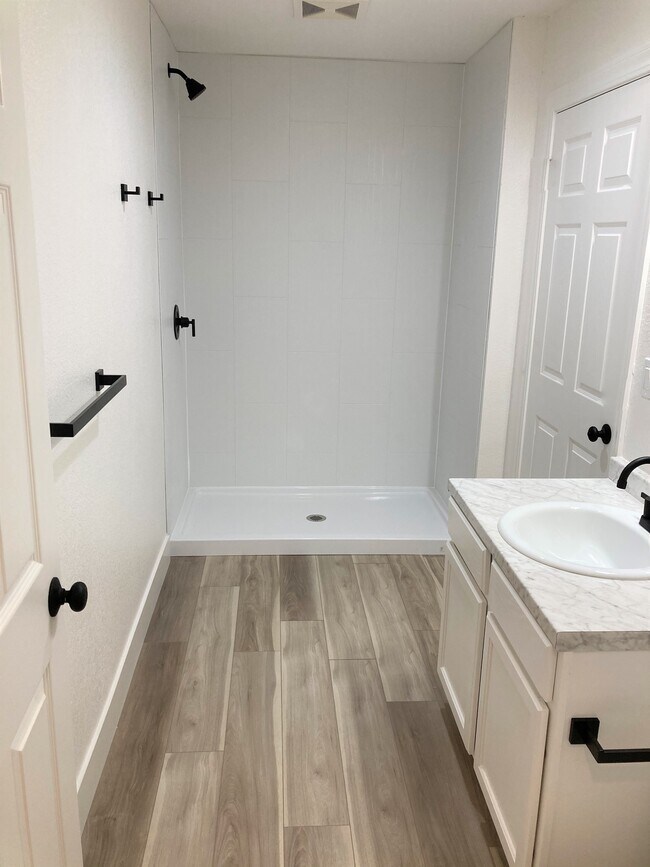 Bathroom - 1625 Albatross Way Unit 1