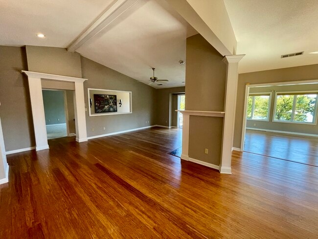 Photo - 209 Bokoshe Cir
