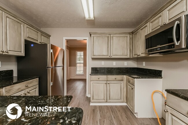 Photo - 604 Longstreet Ln