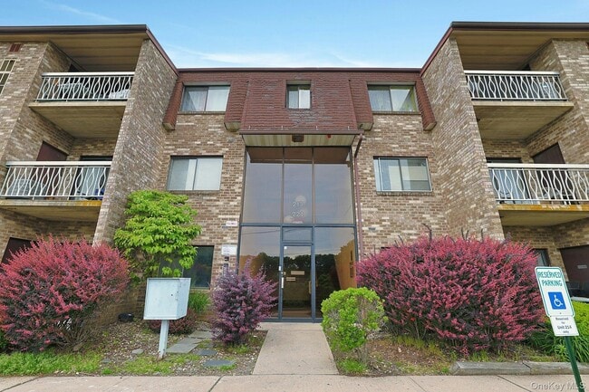 214 Kennedy Dr