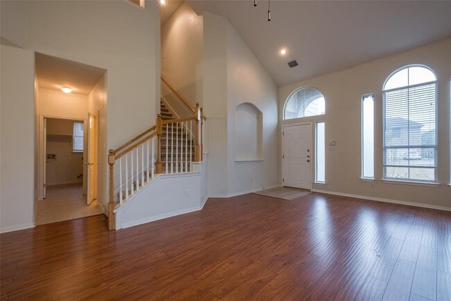 Photo - 1121 Terra St