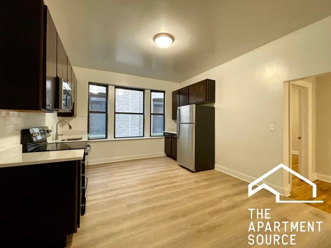 Photo - 2323 N Kedzie Blvd Unidad 1