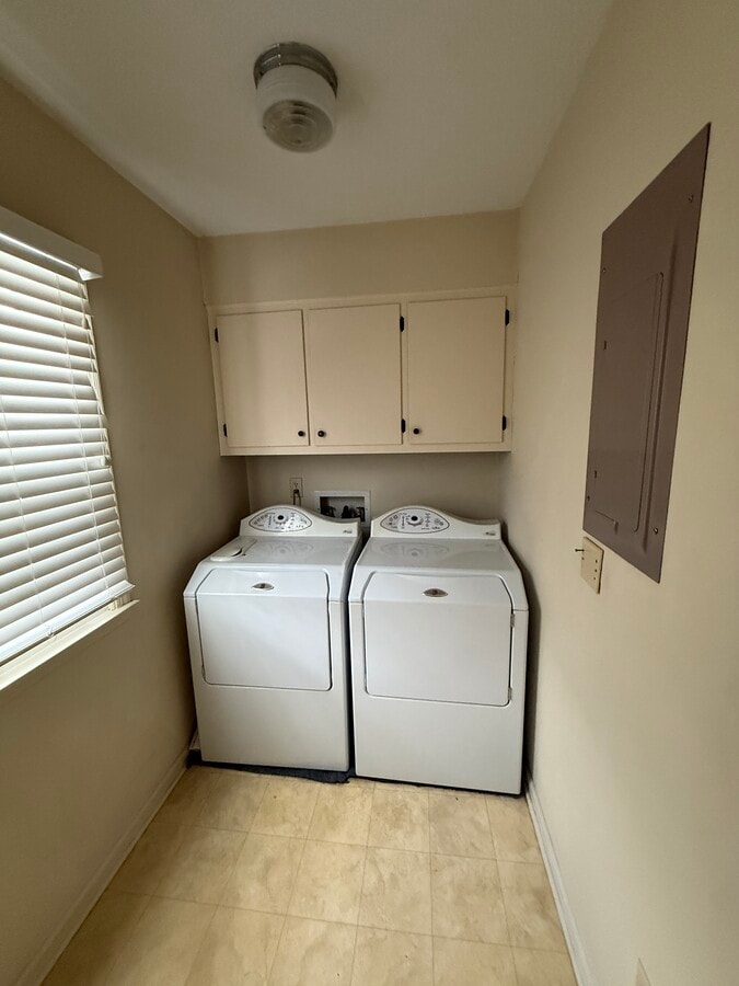 Photo - 1526 Regency Ct