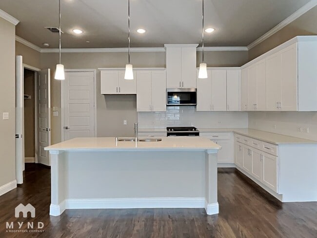 Photo - 2805 Lindale Dr