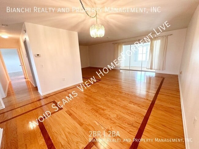1819 Shore Dr S Unit 307