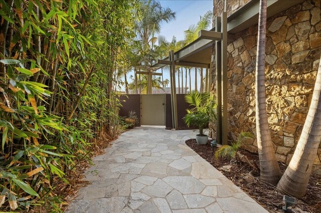 Photo - 411 Orange Ave