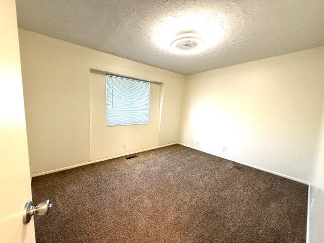 Photo - 4570 S 200 E Unidad 11B