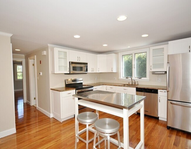 Photo - 66 Southfield Cir
