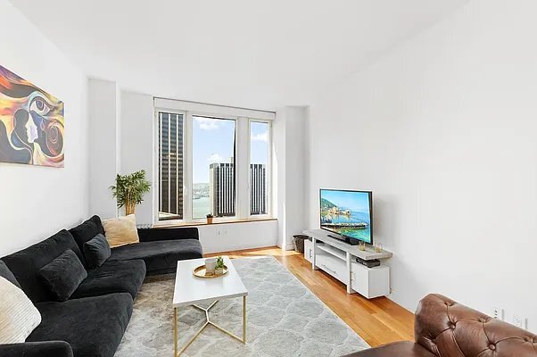 Photo - 15 William St Unit 28M