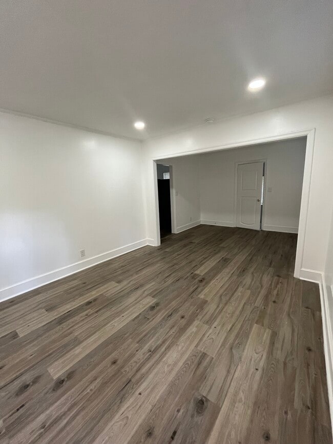 Photo - 3939 Mathis St