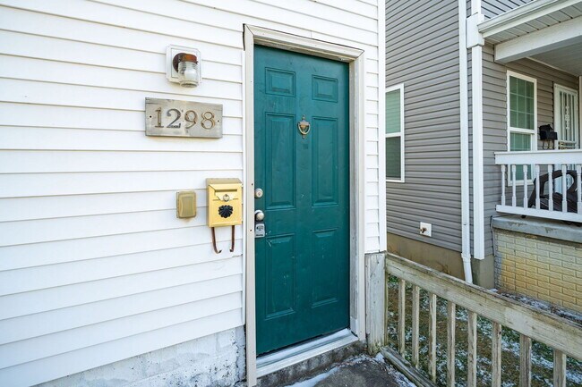 Photo - 1298 N 5th St