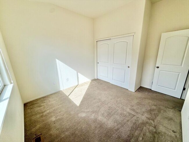 Photo - Beautiful 3 Bed / 2 Bath Home in Wellington!