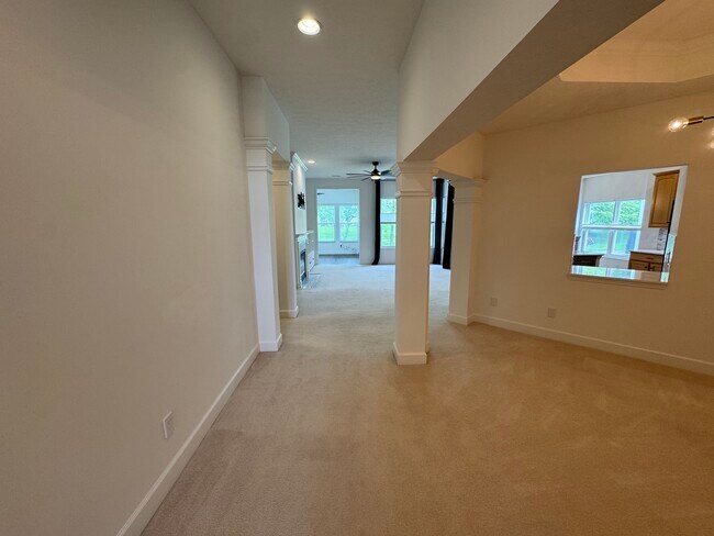 Photo - 10128 Sawtry Ln