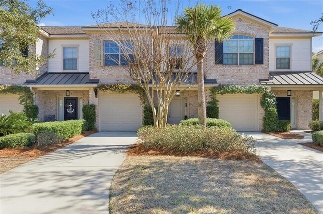 Photo - 205 Reserve Ln