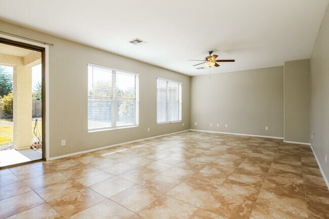 Photo - 11809 W Hopi St