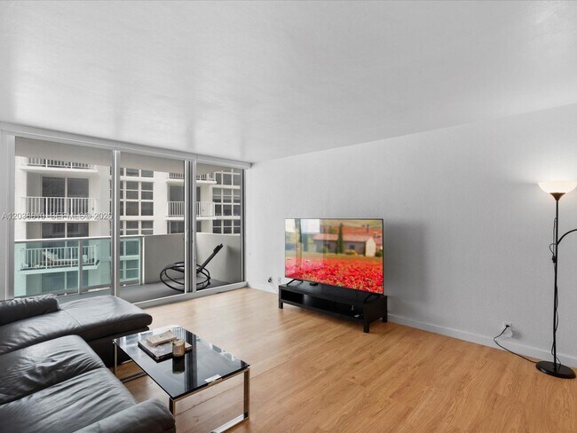 Photo - 1200 West Ave Unit 823