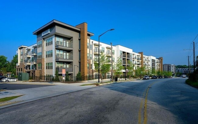 Photo - 125 Milton Ave SE