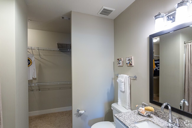 2BR, 2BA - Cottonwood - 1168 SF