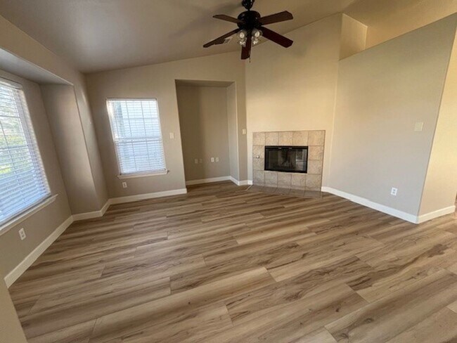 Photo - 4203 Silver Maple Ct