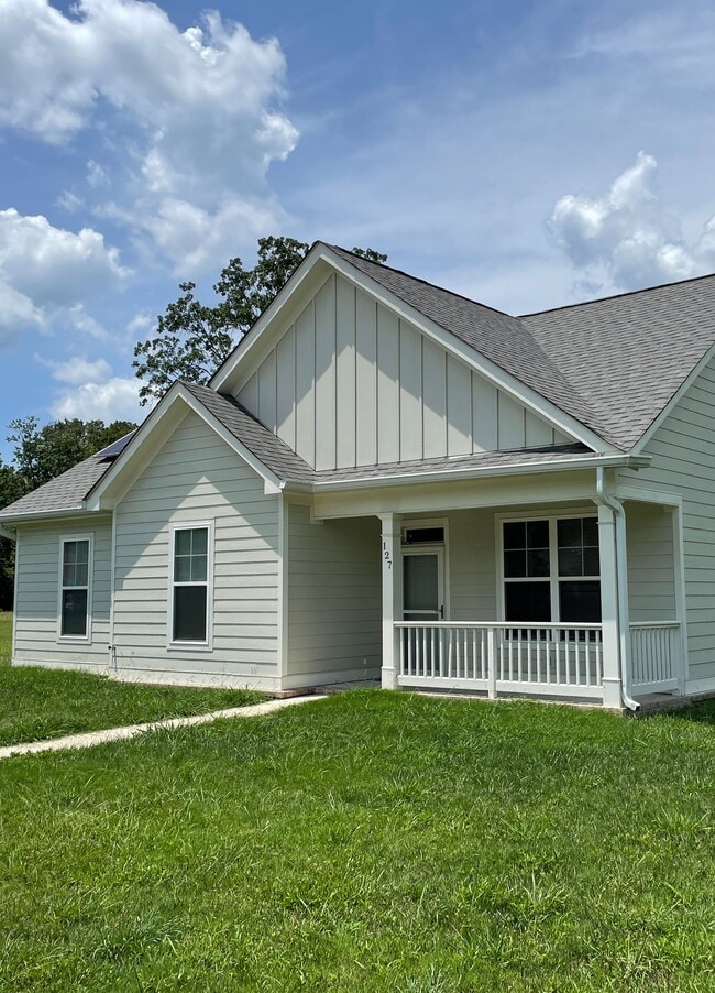 Building Photo - 127 N Parkdale Ave