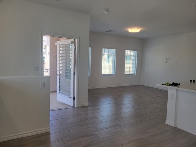 Photo - 600 N Carriage Hill Dr