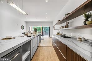 Photo - 2515 Ontario Rd NW Unit 1