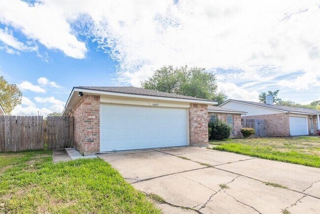 Photo - 9907 Towne Tower Ln