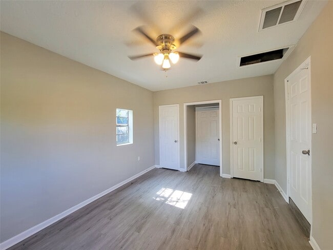 Photo - 4909 Holloway Dr