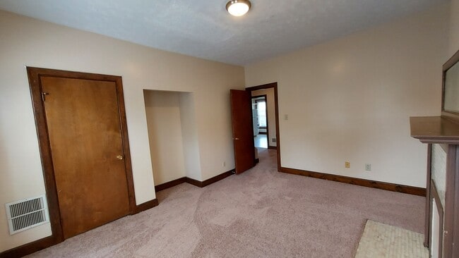 Photo - 404 King Ave