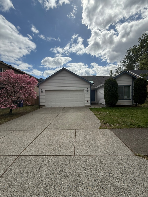 Building Photo - 13722 SE Gannon Dr