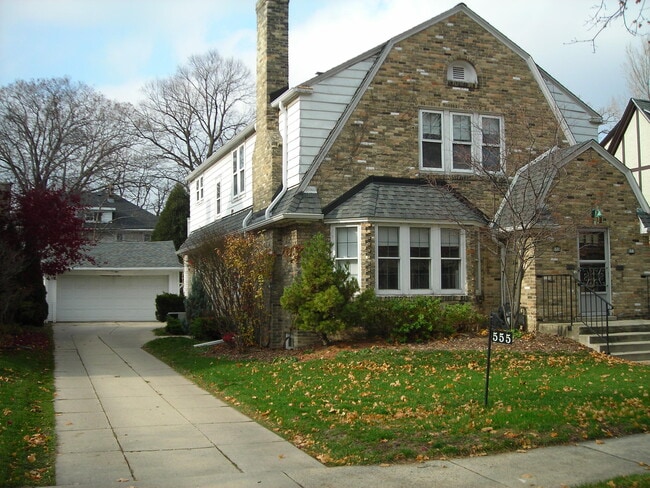 Building Photo - 557 N 63rd St Unit 557 N. 63rd