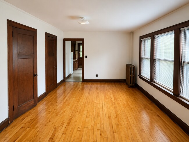 1027-1027 Jenifer St Unit 2W
