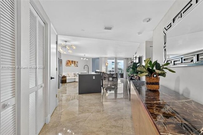 Photo - 9821 E Bay Harbor Dr Unit 9821 E Bay Harbor Dr 402