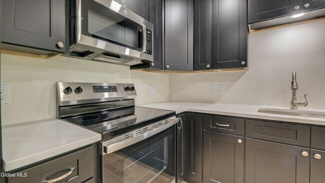 Photo - 246 Woods Hollow Rd