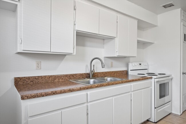 Photo - 4525 E Bellevue St